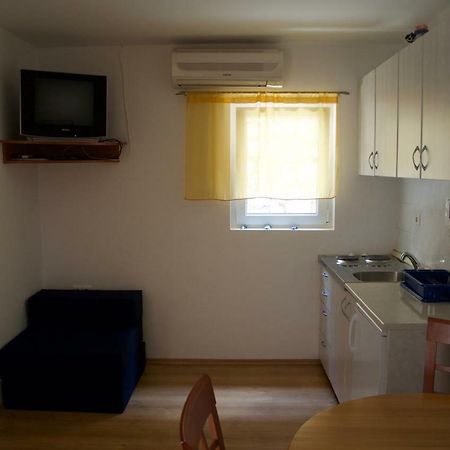 Apartment Viveniti Klenovica Exterior foto